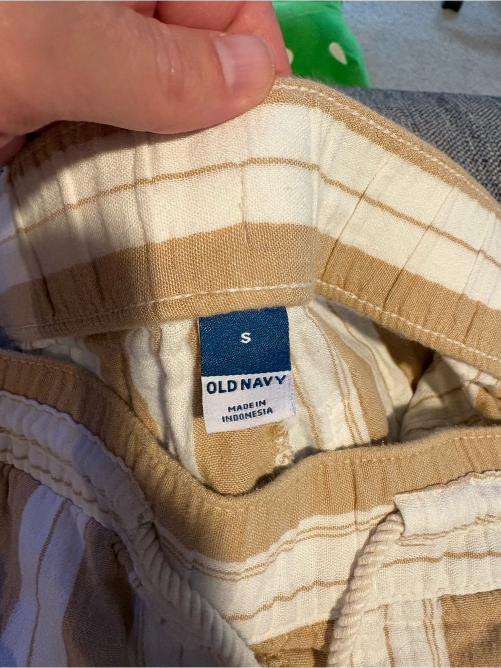 Old Navy Tan & White Striped Drawstring Shorts Size S - Picture 3 of 4
